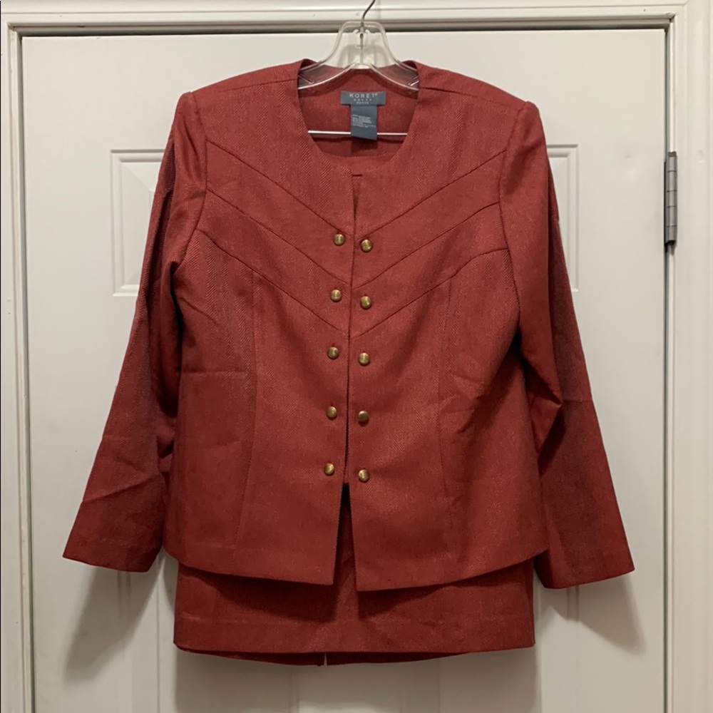 Koret Size 14 Petite Salmon Colored Suit Jacket and Skirt Set -Machine Washable